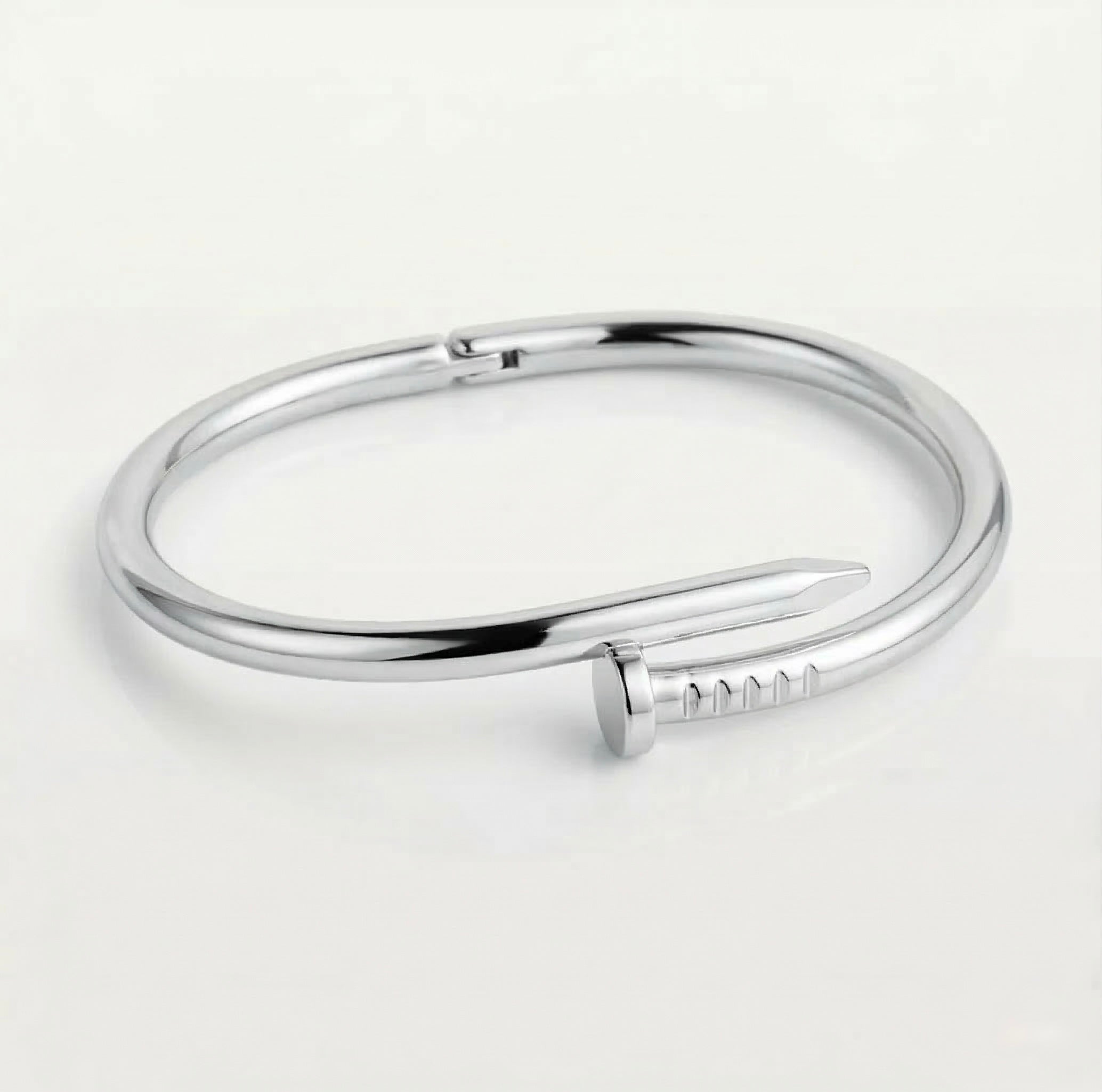 Valen Nail Bangle
