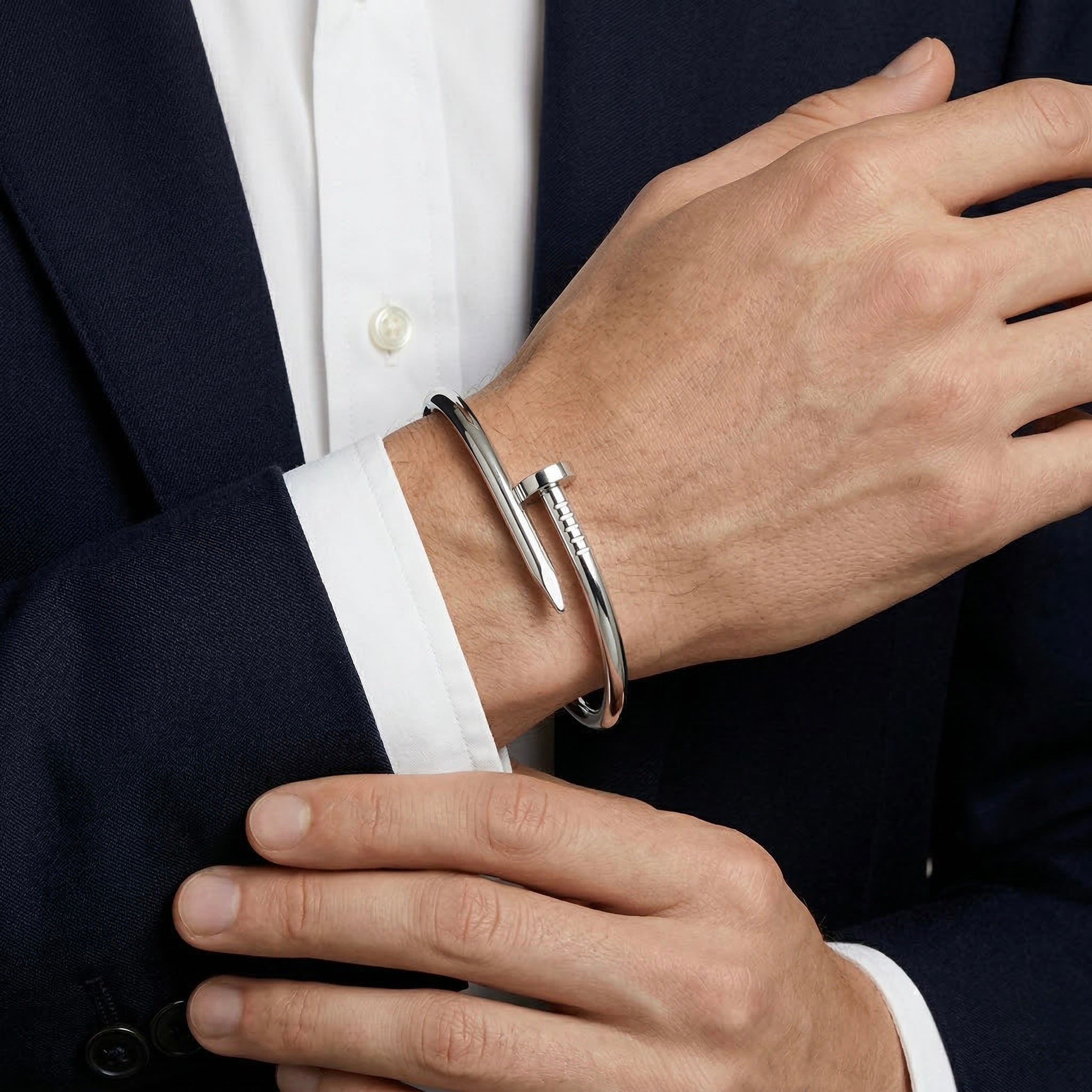 Valen Nail Bangle